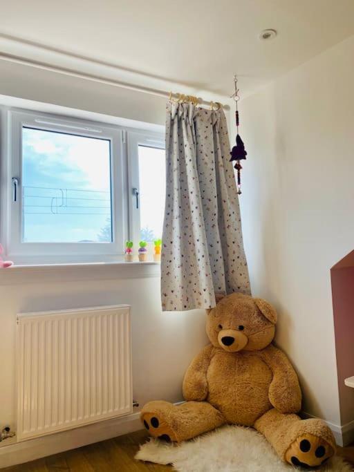 3 Bedroom Well Connected Family Home Free Parking Edinburgh Kültér fotó